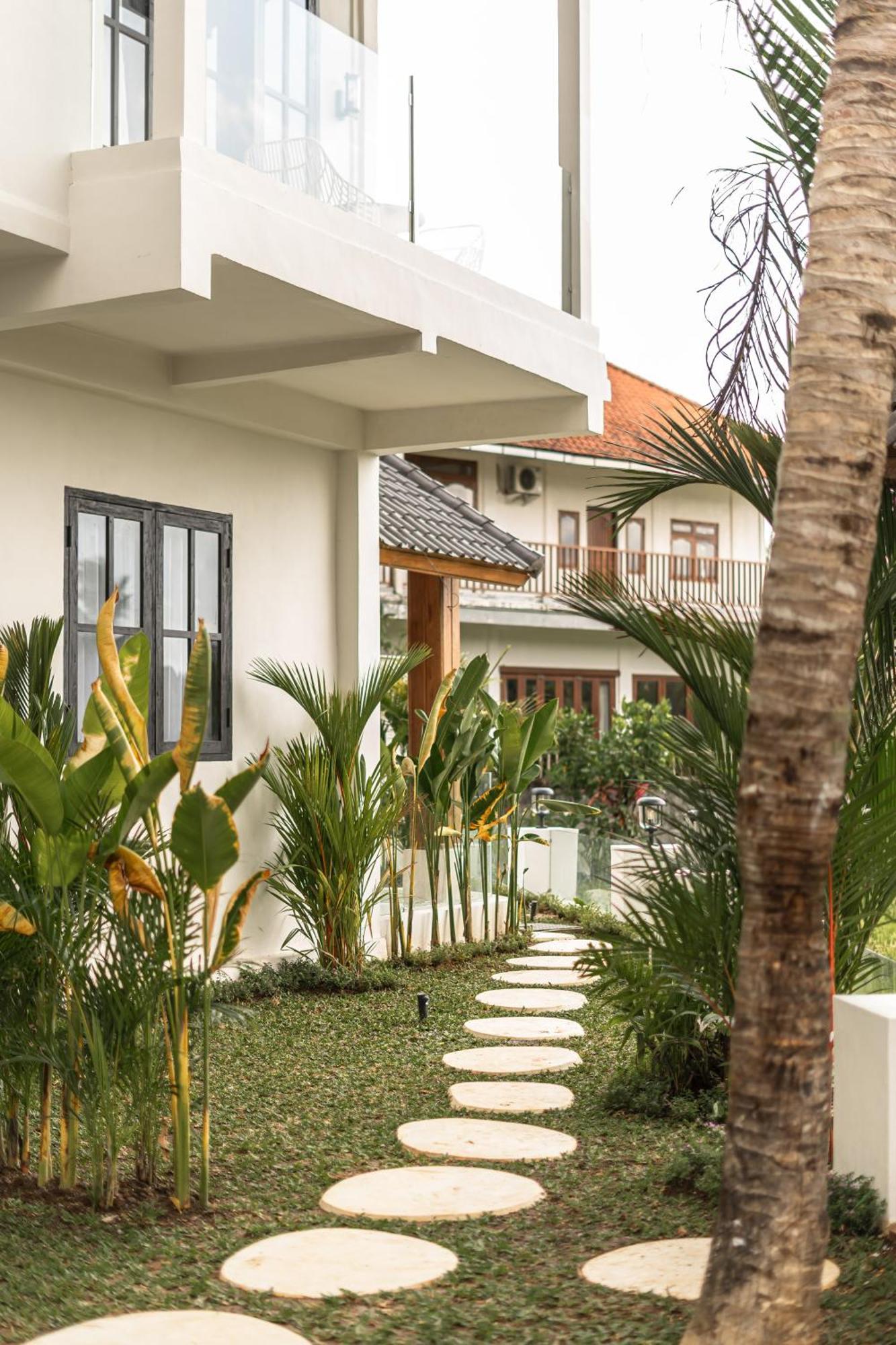 Sarang Apartments By Evdekimi Ubud Exteriör bild